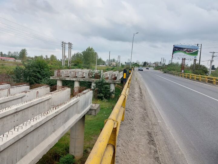 بازدید میدانی مدیرکل راه و شهرسازی مازندران و نماینده مردم نور و محمودآباد از پروژههای نیمهتمام محور آمل – چمستان  پل آلشرود