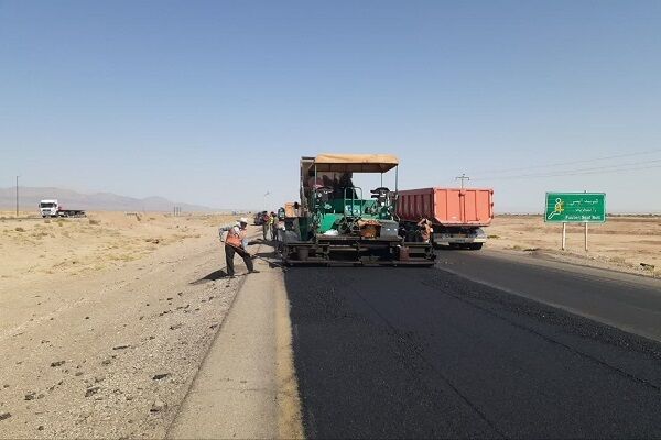 آغاز اجرای عملیات بهسازی و روکش آسفالت محورهای دامغان_شاهرود و سمنان_ دامغان photo_2025-10-20_11-25-47.jpg