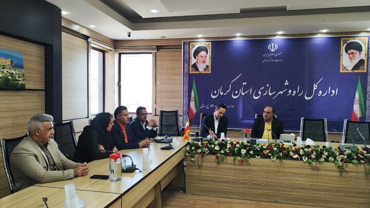 نشست هماندیشی مدیرکل راه و شهرسازی استان کرمان با اعضای هیئتمدیره نظام مهندسی ساختمان کرمان