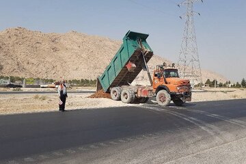 انسداد اتوبان مرودشت توسط راهداری فارس