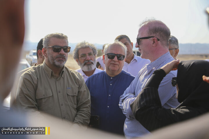 سفر رییس سازمان مدیریت و برنامه ریزی استان فارس به حوزه استحفاظی اداره کل راه وشهرسازی لارستان با محوریت بررسی پروژه‌ های عمرانی این اداره کل