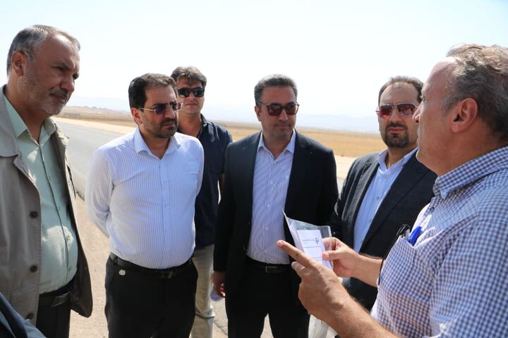 بازدید معاون وزیر راه و شهرسازی از پروژههای بزرگراهی جنوب فارس بازدید معاون وزیر راه و شهرسازی از پروژههای بزرگراهی جنوب فارس با تأکید بر تسریع در تکمیل طرحها
