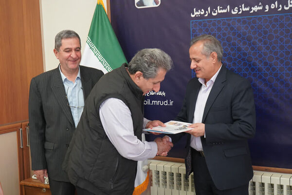 خدمت به جامعه ایثارگران افتخار بزرگی است