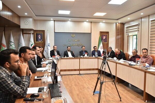 جلسه تعیین تکلیف پروژههای ۲۰۸ واحدی بهارستان و ۸۰ واحدی حکیم الهی سمنان برگزار شد جلسه بهارستان