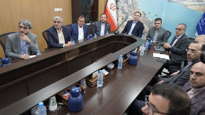 بازدید معاون رئیس جمهور از بندر بوشهر/ بندر بوشهر به الگوی هوشمندسازی در بنادر کشور تبدیل خواهد شد