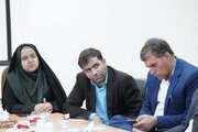 ببینید | نشست مدیرکل راه و شهرسازی استان اصفهان با مسئولان شهرستان کوهپایه جهت اتخاذ تصمیمات راهبردی در راستای اجرای پروژههای عمرانی