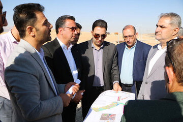 ببینید|بازدید مدیرعامل سازمان ملی زمین و مسکن از پروژههای نهضت ملی مسکن شیراز و شهرک جدید وصال