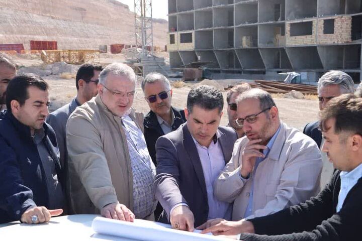 بازدید معاون فنی و مهندسی سازمان ملی زمین و مسکن از پروژه‌های نهضت ملی مسکن در مراغه و بناب