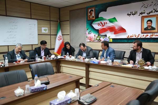 برگزاری جلسه هم اندیشی مدیر کل راه و شهرسازی با شهردار و اعضای شورای شهر اقبالیه  قزوین