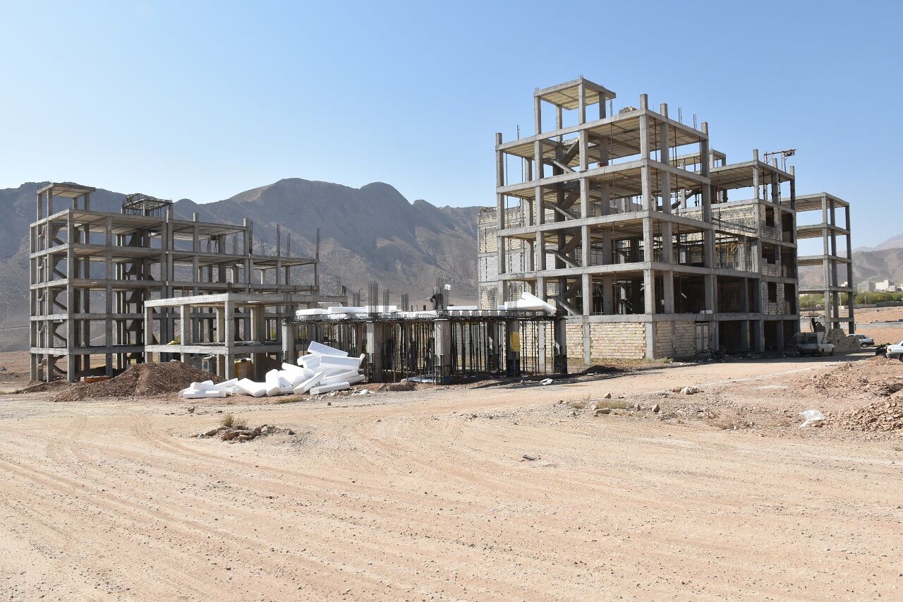 ساخت ۱۲۸ واحد مسکونی در اراضی ۳۵ هکتاری شهمیرزاد استان سمنان