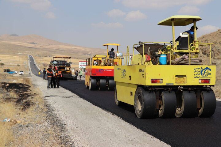 عملیات بهسازی و روکش آسفالت محور نهاوند–بروجرد