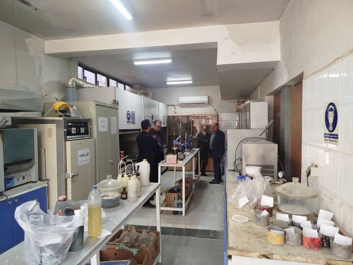 بازدید اعضای هیئت مدیره شرکت آزمایشگاه فنی و مکانیک خاک از آزمایشگاه استان قم  بازدید از آزمایشگاه فنی و مکانیک خاک استان قم
