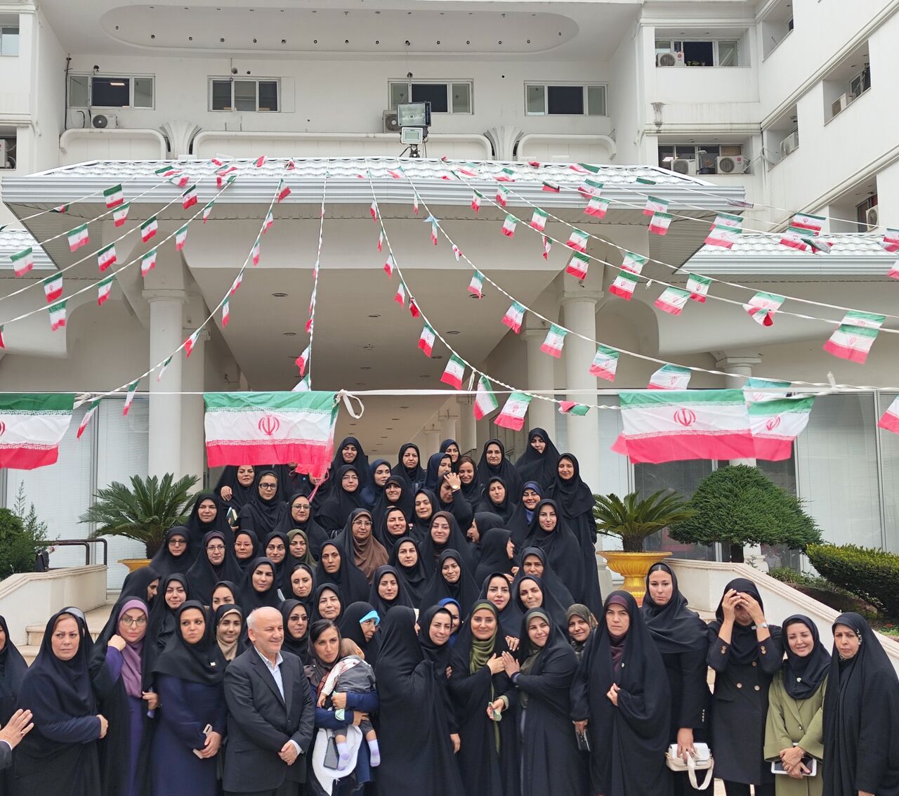 آینده ایران در دستان دختران این سرزمین است