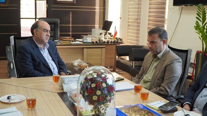 نشست مشترک مدیران کل راه و شهرسازی و تعاون روستایی استان کرمان با هدف توسعه زیرساخت‌های روستایی برگزار شد