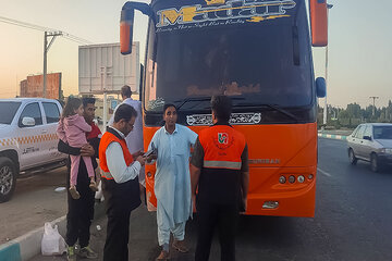اتوبوس پرخطر و دارای نقص فنی از استان یزد اجازه حرکت نگرفت