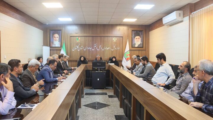 نگهداری و ایمن سازی راهها و برقراری جریان حمل و نقل نوعی ایثارگری است گلستان