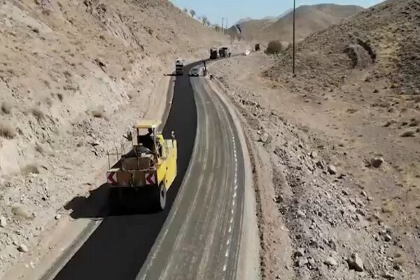 ویدئو | عملیات اجرایی احداث و آسفالت محور روستایی بام - فتح آباد در شهرستان بام و صفی آباد استان خراسان شمالی صفی آباد