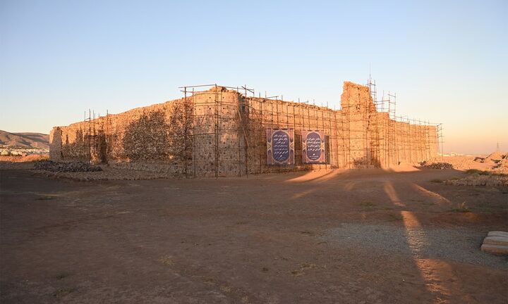 قلعه سنگی پرند