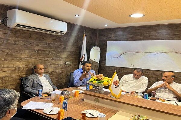 نشست هماندیشی حملونقل کالا در بندر خمیر با حضور معاون حملونقل اداره کل برگزار شد خمیر