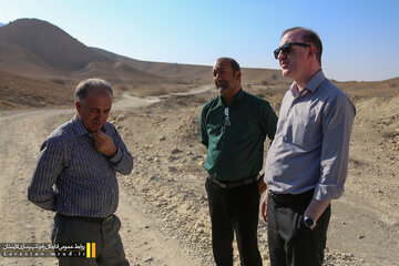 ببینید| رصد میدانی روند پیشرفت پروژه‌های راهداری در بخش مرکزی لارستان توسط مدیرکل راه و شهرسازی لارستان