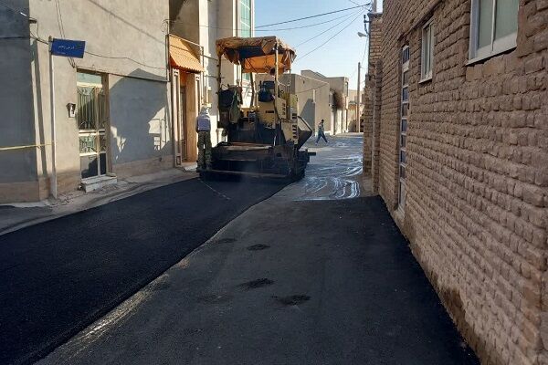 ببینید|اجرای گسترده زیرسازی و آسفالت در محلات هدف بازآفرینی شهری شاهرود