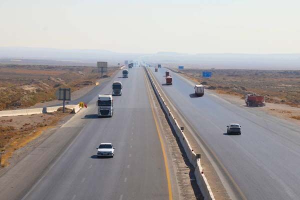 ۲۰۱ کیلومتر بزرگراه وراه اصلی از هامون تا مکران؛ پیوندی راهبردی برای توسعه ترانزیت و تجارت ایران