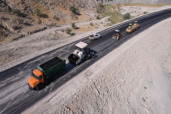 ویدئو| عملیات بهسازی و تعریض قطعه دوم محور نمازگاه - تنگ ارم «گردنه نارمنج »شهرستان دشتستان استان بوشهر گردنه نارمنج بوشهر