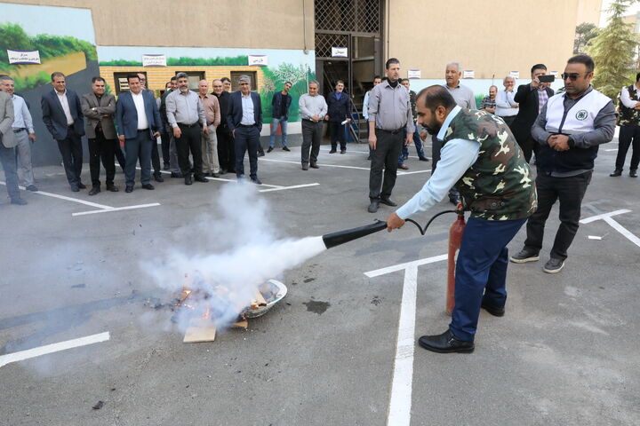 ببینید | اولین مانورمشترک عملیاتی پدافند غیر عامل و مدیریت بحران شرکت بازآفرینی شهری ایران،شهرداری منطقه سه و دستگاه های مرتبط