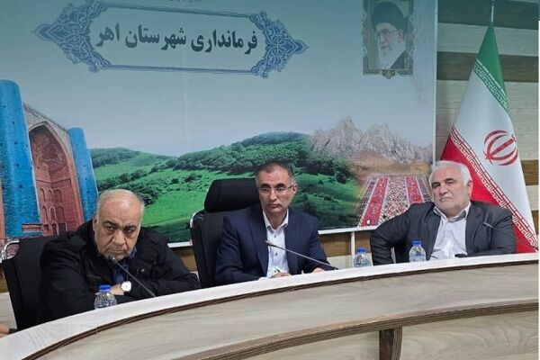 تاکید معاون وزیر راه بر پایبندی کامل به زمان‌بندی پروژه‌های راهسازی آذربایجان شرقی