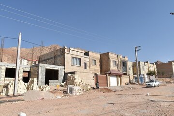 ساخت واحدهای خودساز در مهدیشهر