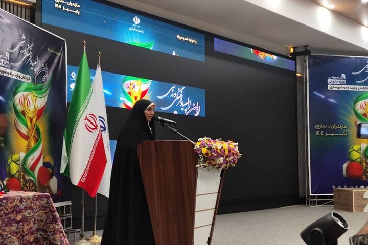 ویدیو| سخنرانی معاون رئیس جمهور در امور بانوان و خانواده درباره وزیر راه و شهرسازی