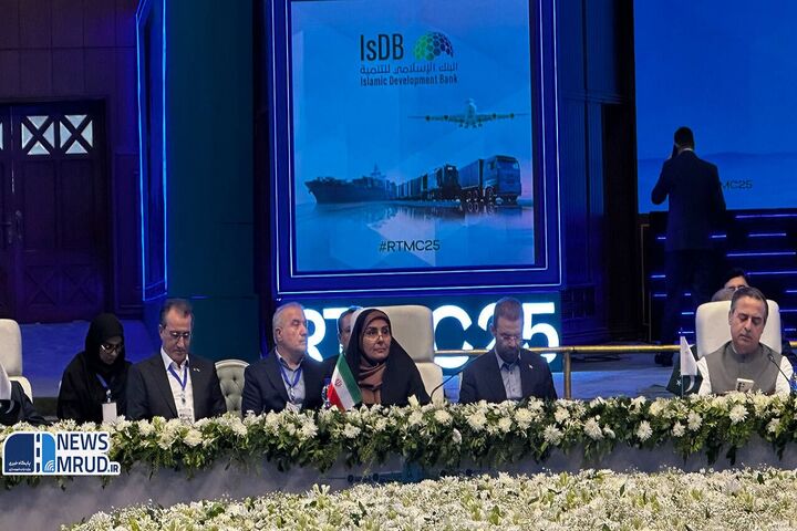 ببینید | سفر وزیر راه و شهرسازی به کشور پاکستان و شرکت در اجلاس بین المللی حمل و نقل