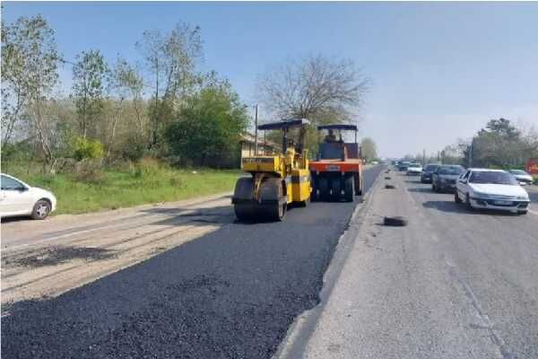 آسفالت ریزی محور انزلی به رضوانشهر