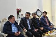 دیدار مشاور وزیر راه در امور ایثارگران با خانواده شهدا در سمنان