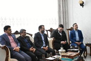 دیدار مشاور وزیر راه در امور ایثارگران با خانواده شهدا در سمنان