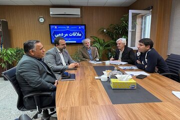 ملاقات مردمی