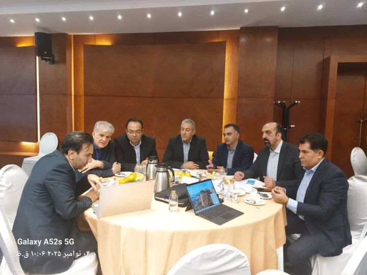 درخشش اداره کل راه و شهرسازی آذربایجان‌غربی در نشست پایش عملکرد استان‌ها