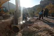 ببینید|  عملیات احداث آبرو با باکس بتنی لوله ای در راه روستایی بزگوره جهت دفع آب های سطحی استان کرمانشاه