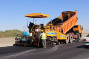 ببینید| عملیات بهسازی و روکش آسفالت محور شریانی چهارزبر به کوزران به طول ۱۲.۷ کیلومتر استان کرمانشاه