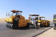 ببینید| عملیات بهسازی و روکش آسفالت محور روانسر سه راهی بیاشوش استان کرمانشاه