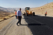 ببینید| عملیات بهسازی و روکش آسفالت محور کشکمیر شهرستان سنقر و کلیایی استان کرمانشاه