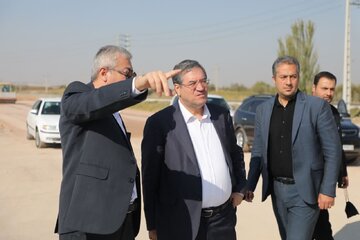 بازدید استاندار آذربایجان‌غربی به همراه پیمان آرامون مدیرکل و رئیس شورای هماهنگی راه و شهرسازی استان از عملیات راهسازی محور سه‌راهی دارلک تا ترشکان