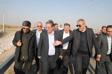 بازدید استاندار آذربایجان‌غربی به همراه پیمان آرامون مدیرکل و رئیس شورای هماهنگی راه و شهرسازی استان از عملیات راهسازی محور ارومیه_مهاباد- میاندوآب قطعه ۲ ج