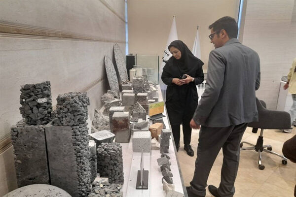 بازدید رئیس مرکز تحقیقات راه‌، مسکن و شهرسازی از واحدهای دانش‌پايه تولیدکننده بتن