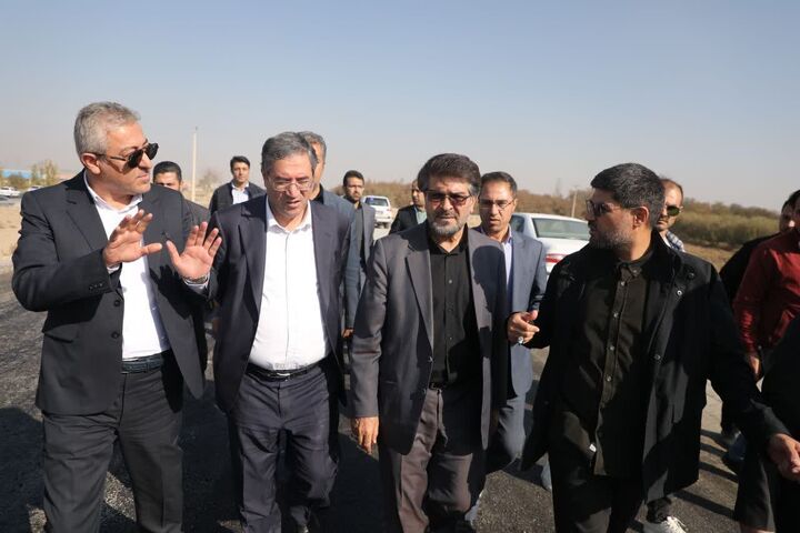 بازدید استاندار آذربایجان‌غربی به همراه پیمان آرامون مدیرکل و رئیس شورای هماهنگی راه و شهرسازی استان از عملیات راهسازی محور سه‌راهی دارلک تا ترشکان