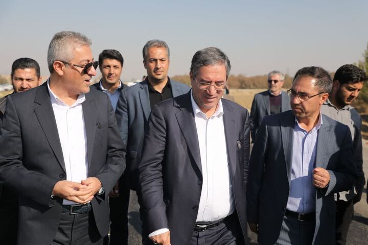 بازدید استاندار آذربایجان‌غربی به همراه پیمان آرامون مدیرکل و رئیس شورای هماهنگی راه و شهرسازی استان از عملیات راهسازی محور ارومیه_مهاباد- میاندوآب قطعه ۲ ج