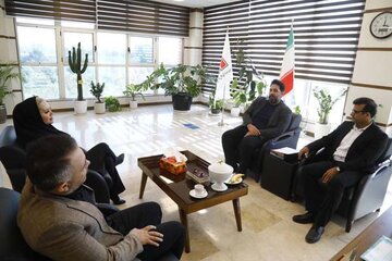 ببینید|دیدار چهره به چهره سرپرست اداره کل راهداری و حمل و نقل جاده ای استان البرز در سه شنبه های مردمی