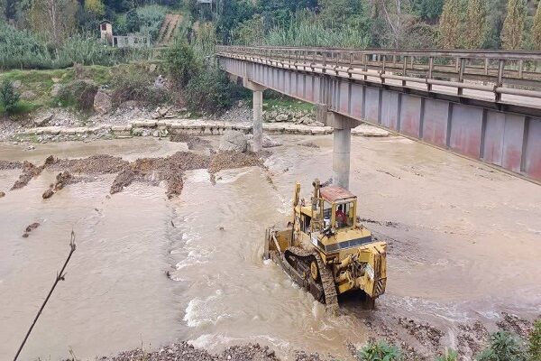 پاکسازی و تنقیه ۴۷۶ دستگاه پل در حوزه راه‌های مازندران