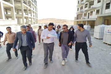 ببینید |بازدید سرپرست اداره کل راه وشهرسازی استان مرکزی از نهضت ملی مسکن شهرجدید مهاجران