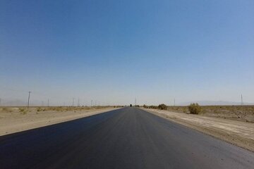 ️پایان ۱۲ کیلومتر روکش آسفالت در محور رفسنجان – کرمان